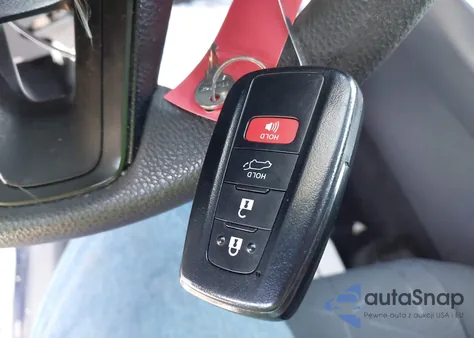 2021 Toyota Rav4 Xle z USA, uszkodzony, nr VIN 2T3P1RFV4MW190678